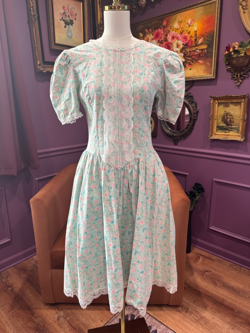 Vintage Floral Lace-Trim Tea Dress in Mint and Pink